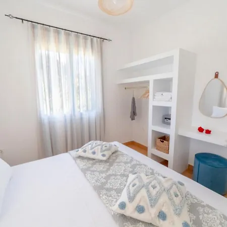 Tatil Evi Elizabeth By Antigone Halikounas